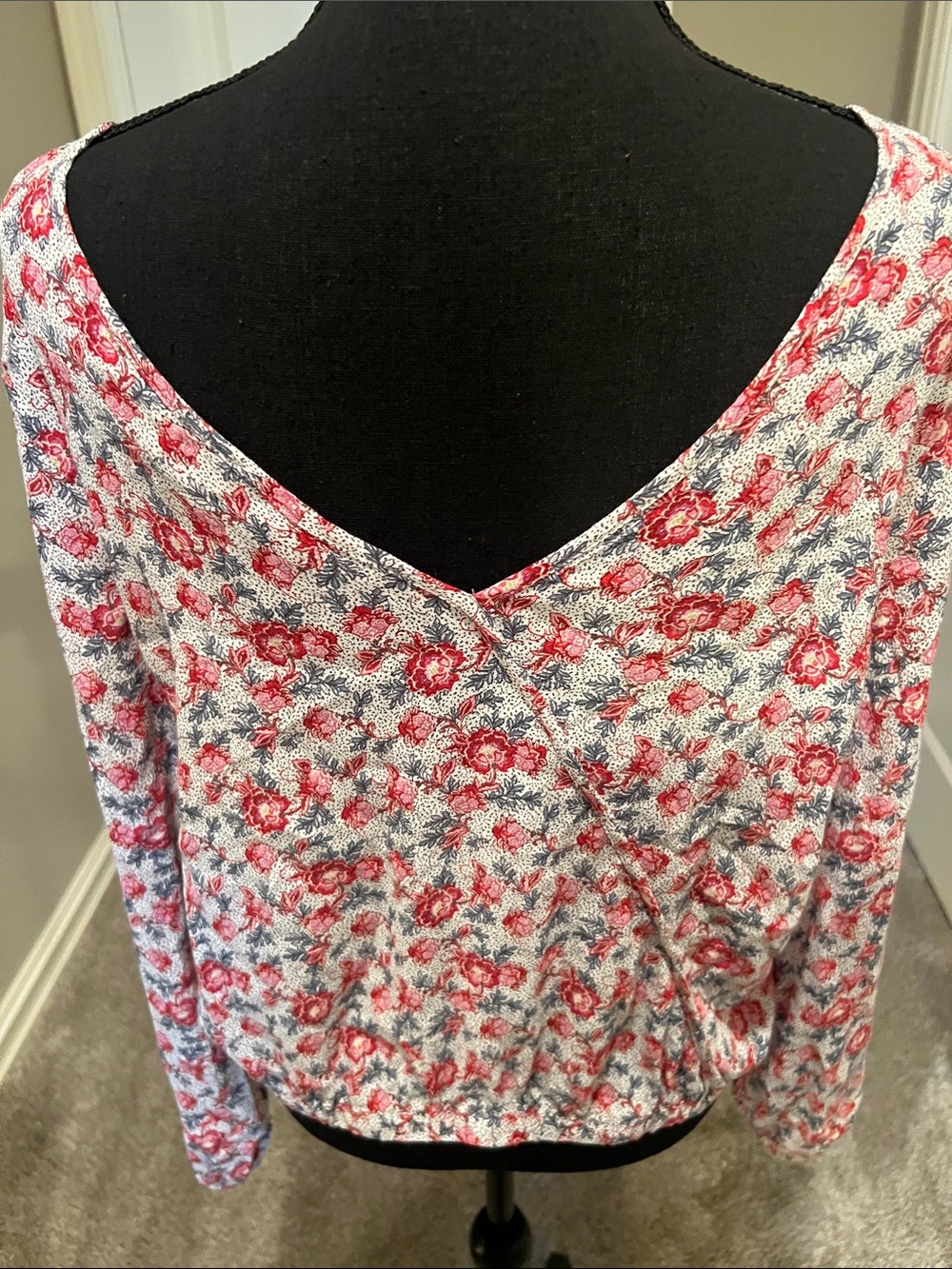 LOFT Red & White Floral Boatneck Long-Sleeve Top Size Small - Picture 9 of 11